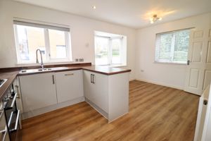 KITCHEN/DINER- click for photo gallery